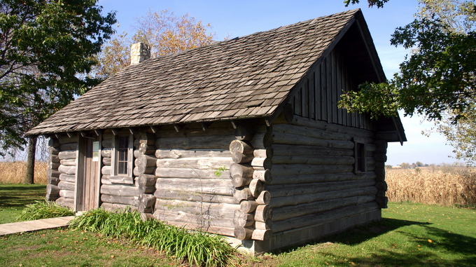 Little_House_Wayside_replica