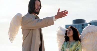 Escenade Cuando el cielo se equivocó que muestra a Keanu Reeves y Sandra Oh en una de las escenas clave del film, donde el ángel torpe convive con el empresario caído en desgracia.