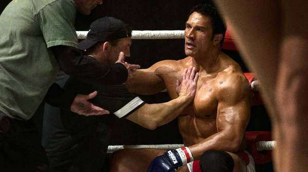 Dwayne Johnson como Mark Kerr en The Smashing Machine