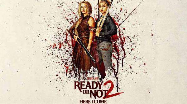 póster oficial de Ready or Not 2 con la protagonistas cubiertas de sangre tras la nueva cacería.