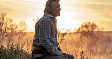 Kurt Russell en escena de The Madison en la naturaleza.