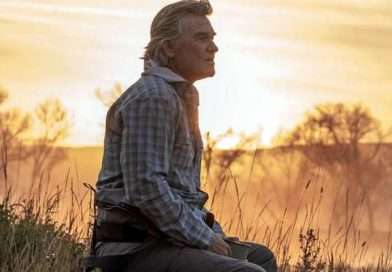 Kurt Russell en escena de The Madison en la naturaleza.