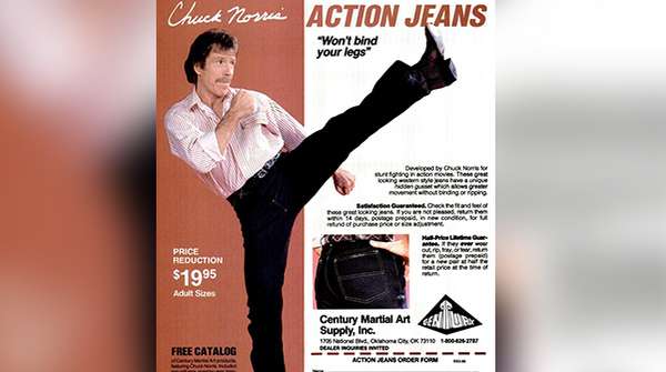 Publicidad de Chuck Norris Action Jeans, la línea de ropa creada por el actor en los años ´80.