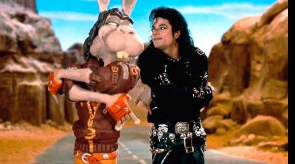 Michael Jackson junto a un conejo animado en el segmento Speed Demon de Moonwalker