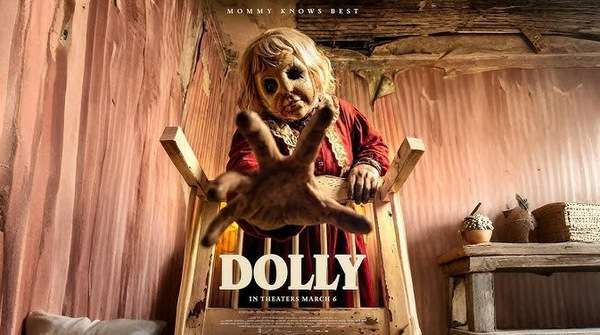 Póster oficial de Dolly, slasher retro dirigido por Rod Blackhurst
