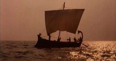 La embarcación de Ulises navega por el mar Mediterráneo en una escena de Nostos: The Return