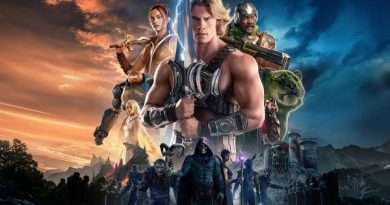 Poster oficial de Amos del Universo con He-Man, Skeletor y los personajes principales de Eternia.