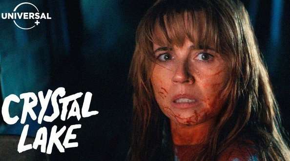 Linda Cardellini en una imagen promocional de la serie Crystal Lake.