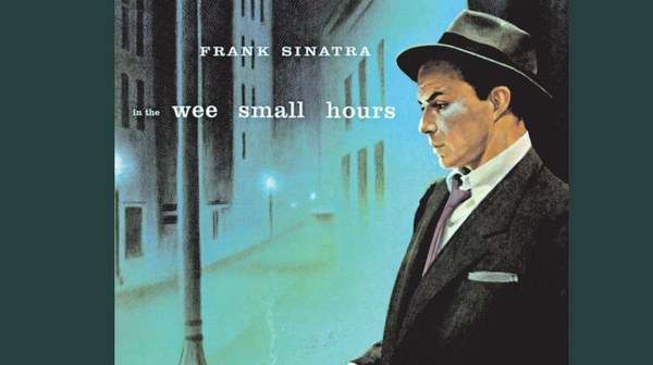 Frank Sinatra en la portada del disco conceptual In the Wee Small Hours.