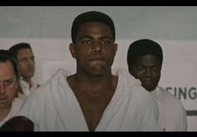 Jaalen Best interpreta a Muhammad Ali en una escena promocional de la serie The Greatest.