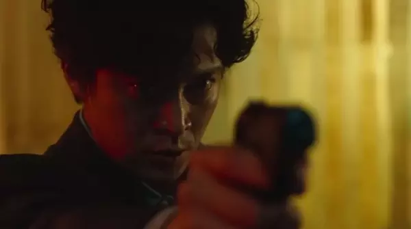 Shun Oguri protagoniza una escena de Bad Lieutenant 3: Tokyo.