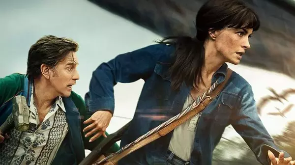 Anne Hathaway y Ewan McGregor en una escena de El final de la calle Oak