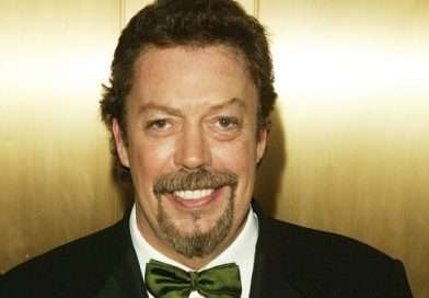 Retrato del actor Tim Curry